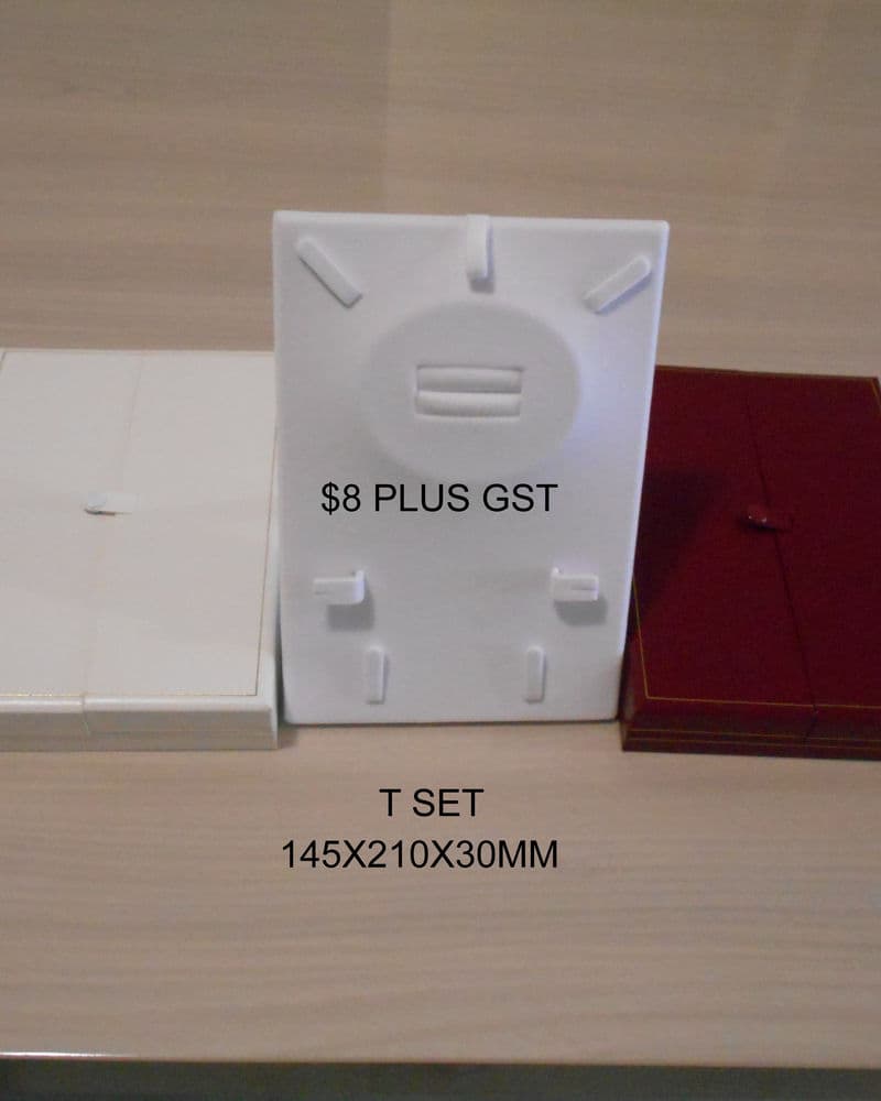 Service & plain trays